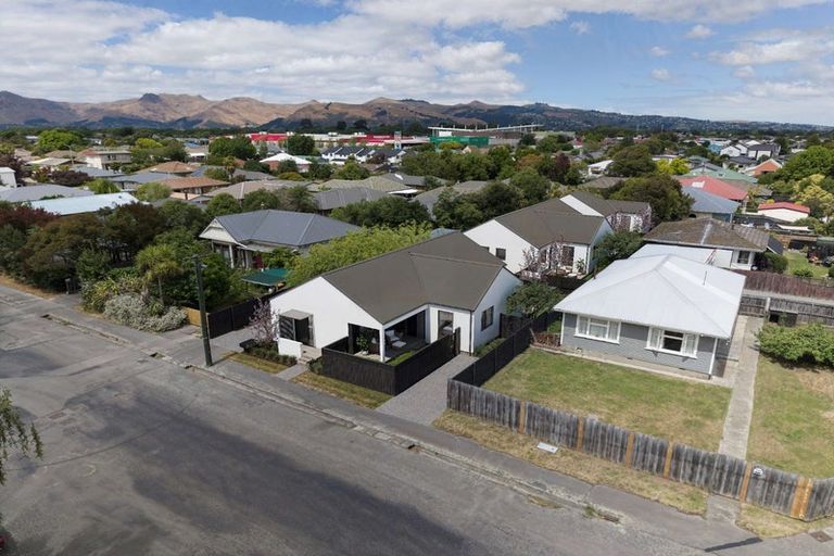 Photo of property in 2/62 Wyon Street, Linwood, Christchurch, 8062