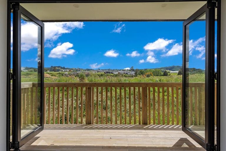 Photo of property in 1 Waikaha Street, Pokeno, 2472
