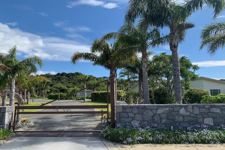 Photo of property in 4 Valencia Place, Matapouri, Whangarei, 0173