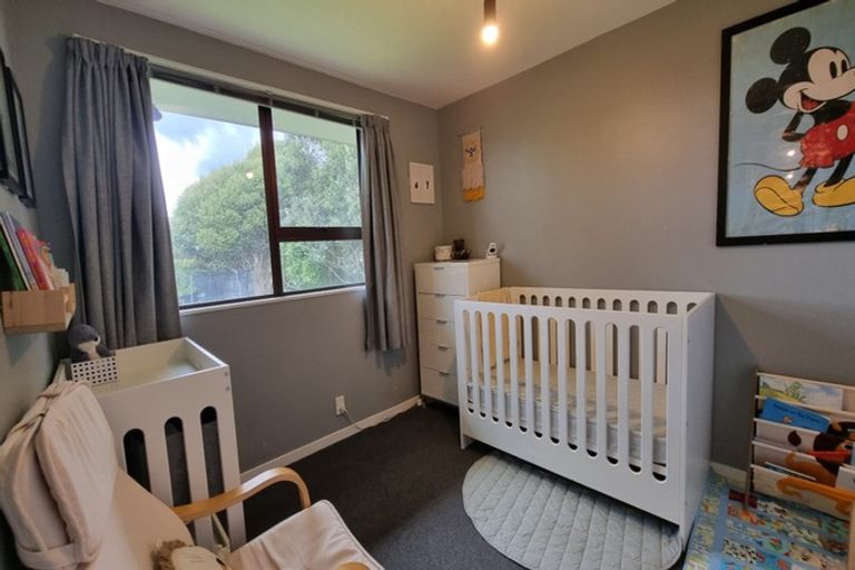 Photo of property in 4 Crown Hill, Titahi Bay, Porirua, 5022