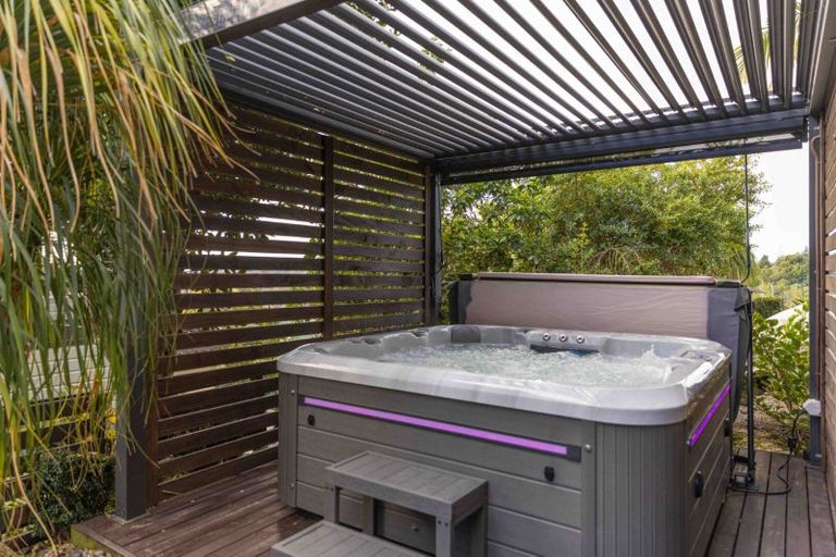 Photo of property in 30 Amberley Crescent, Bethlehem, Tauranga, 3110
