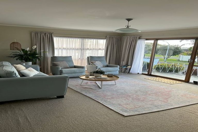 Photo of property in 1/9 Belmere Rise, Farm Cove, Auckland, 2012