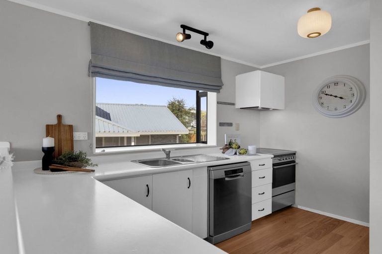 Photo of property in 8 Taipari Avenue, Raglan, 3225