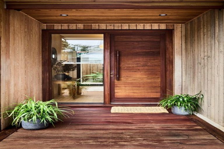 Photo of property in 37 Forres Street, Seatoun, Wellington, 6022