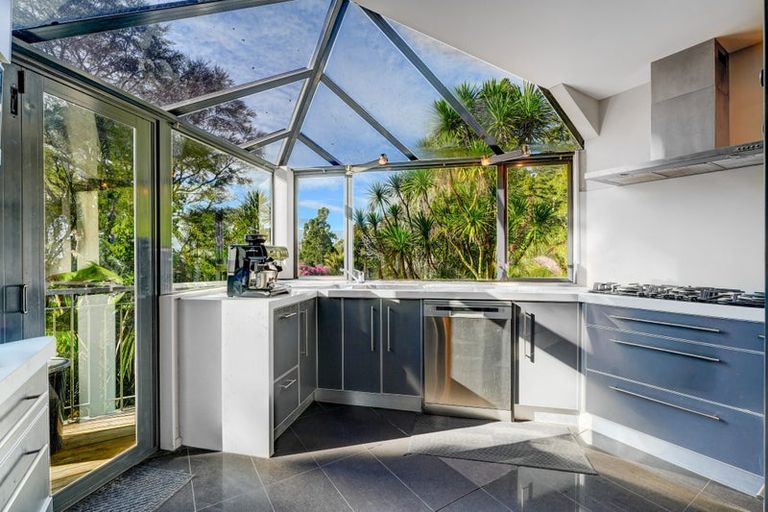 Photo of property in 35 Park Road, Titirangi, Auckland, 0604