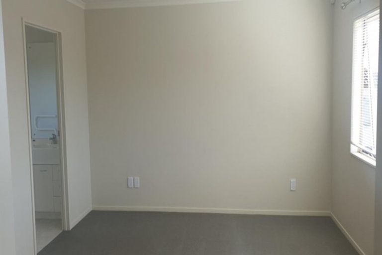Photo of property in 12 Orbit Place, Flat Bush, Auckland, 2019