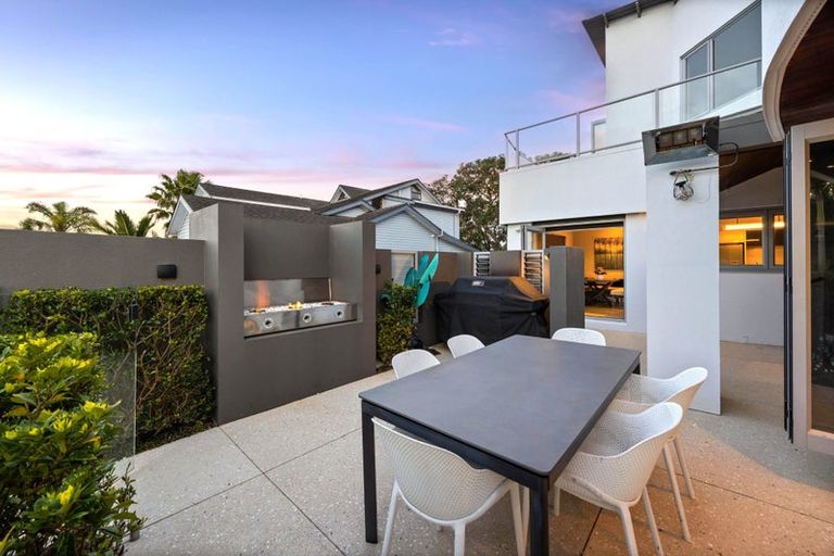 Photo of property in 151 Pah Road, Cockle Bay, Auckland, 2014