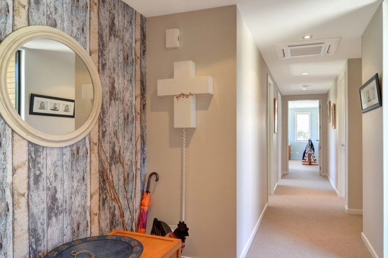 Photo of property in 56 Jacks Point Rise, Jacks Point, Queenstown, 9371