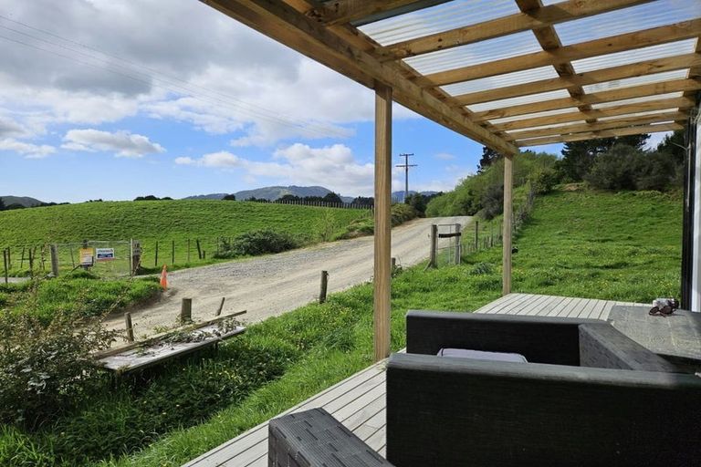 Photo of property in 33 Ratadale Road, Reikorangi, Waikanae, 5391