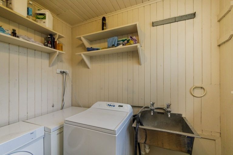 Photo of property in 20 Esk Street, Roslyn, Palmerston North, 4414