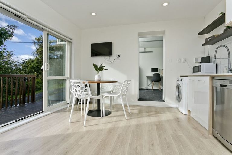 Photo of property in 2/152 Manuka Road, Bayview, Auckland, 0629