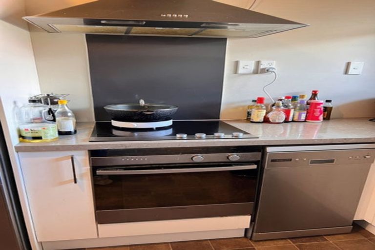 Photo of property in 2/16a Maidstone Road, Ilam, Christchurch, 8041