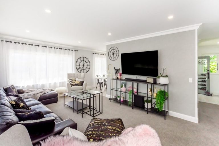 Photo of property in 316 Te Moana Road, Waikanae, 5036