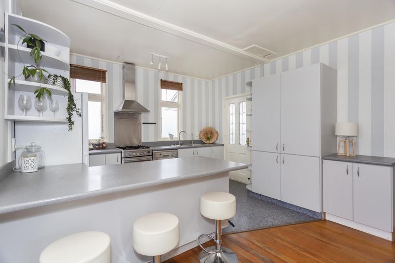 Photo of property in 48 Ure Street, South Hill, Oamaru, 9400