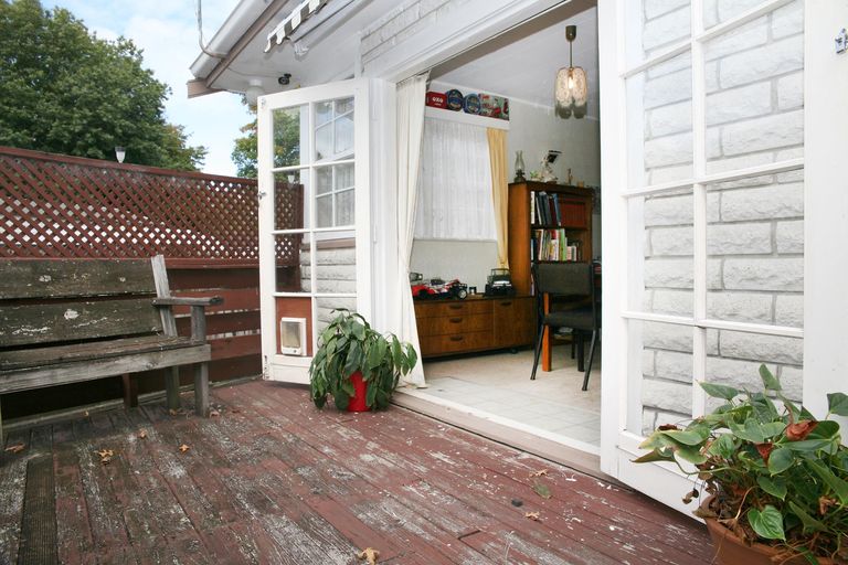 Photo of property in 43 Redcrest Avenue, Red Hill, Papakura, 2110