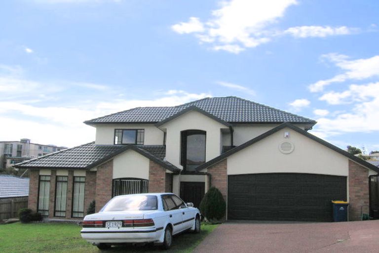 Photo of property in 71 Nimstedt Avenue, Oteha, Auckland, 0632