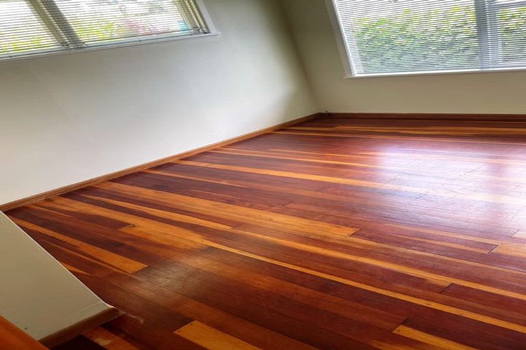 Photo of property in 1022 East Coast Road, Fairview Heights, Auckland, 0630