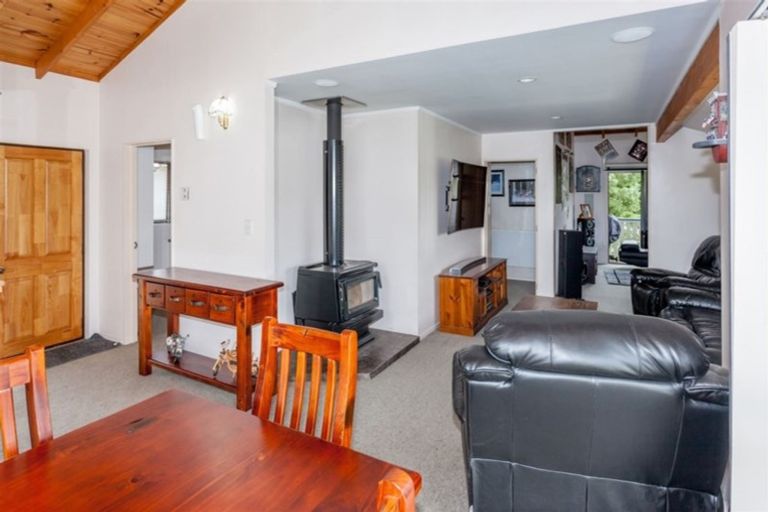 Photo of property in 22 Woodstock Avenue, Karangahake, Paeroa, 3674