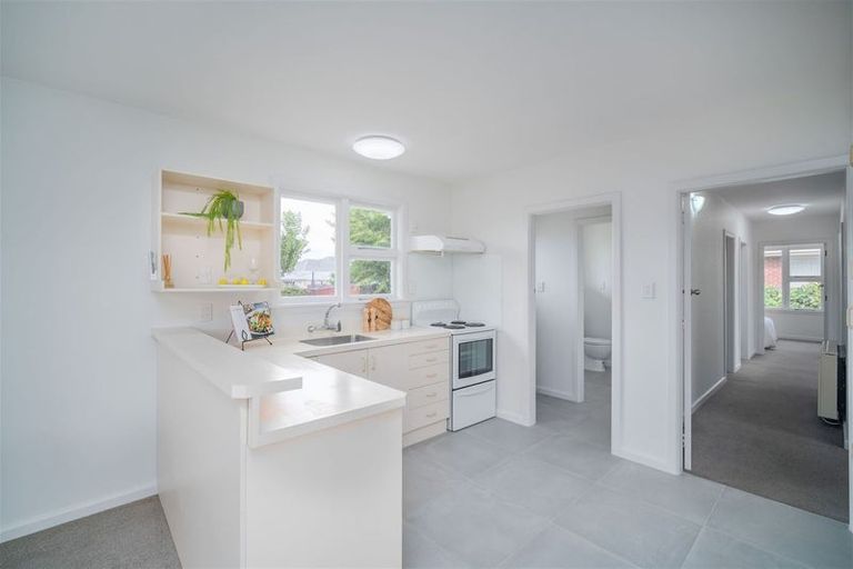 Photo of property in 53 Greendale Avenue, Avonhead, Christchurch, 8042