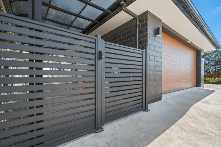 Photo of property in 21c Garrett Drive, Whalers Gate, New Plymouth, 4310