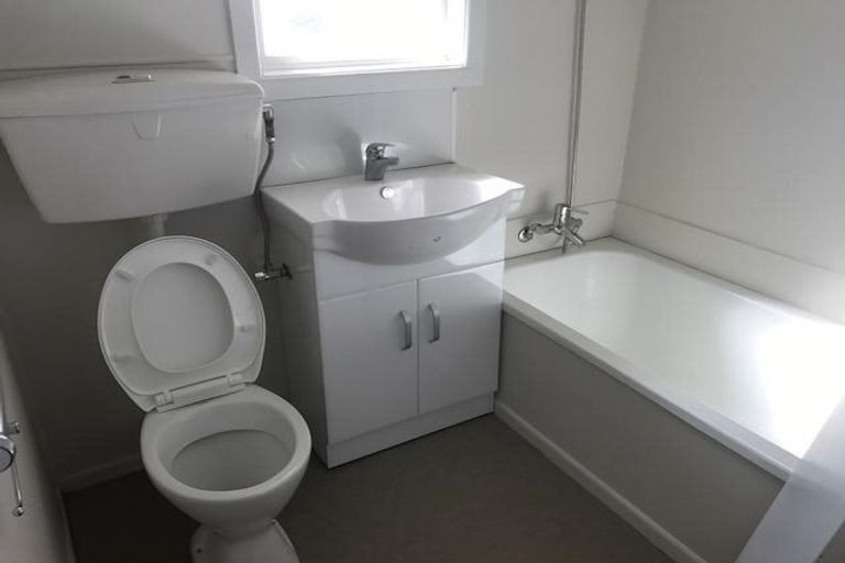 Photo of property in 121 Flanshaw Road, Te Atatu South, Auckland, 0610