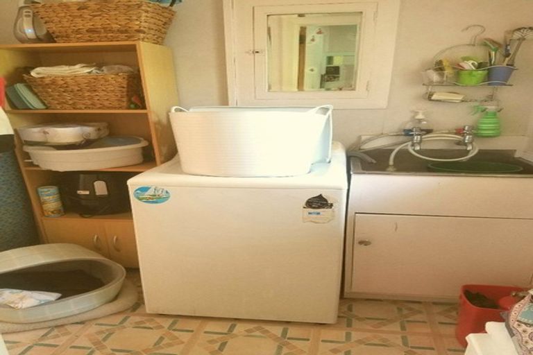 Photo of property in 1/4 Argyle Road, Browns Bay, Auckland, 0630