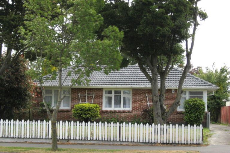 Photo of property in 99 Withells Road, Avonhead, Christchurch, 8042