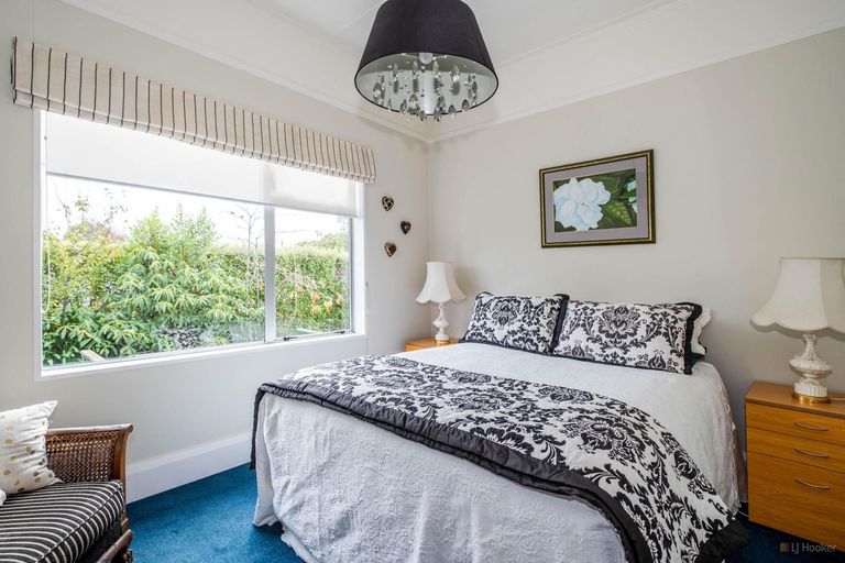 Photo of property in 12 Parsonage Road, Waimate, 7924