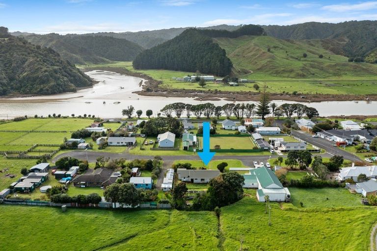 Photo of property in 6 Briscoe Street, Awakino, Mokau, 4376