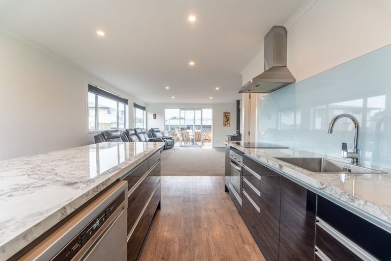 Photo of property in 21 Weston Road, Holmes Hill, Oamaru, 9401