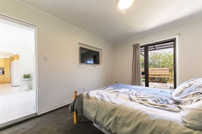 Photo of property in 1/69 Glencoe Road, Browns Bay, Auckland, 0630