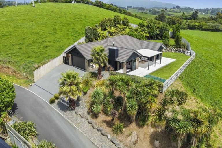 Photo of property in 3c Honeyfield Drive, Whalers Gate, New Plymouth, 4310