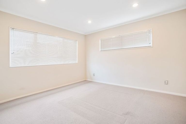 Photo of property in 13 Cape Vista Crescent, Pukekohe, 2120