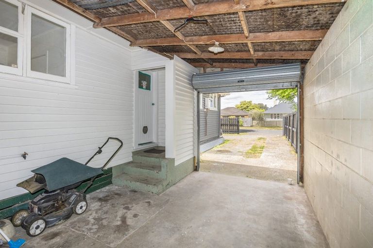 Photo of property in 1 Kenney Crescent, Fairfield, Hamilton, 3214