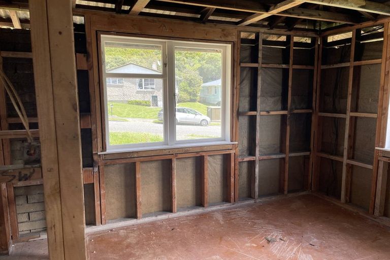 Photo of property in 1 Mahinawa Street, Takapuwahia, Porirua, 5022