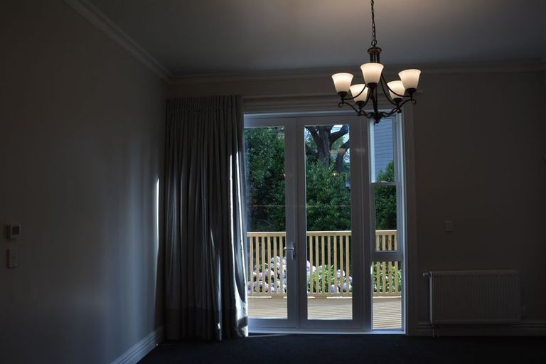 Photo of property in 15 Portland Crescent, Thorndon, Wellington, 6011