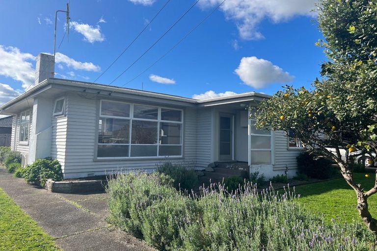 Photo of property in 613 Queen Street East, Levin, 5510