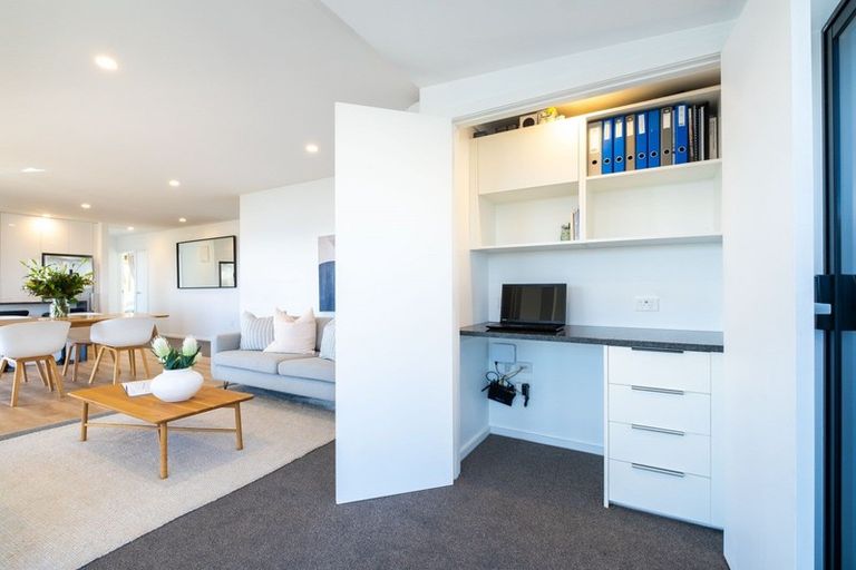 Photo of property in 11 Kowhai Road, Bluff Hill, Napier, 4110