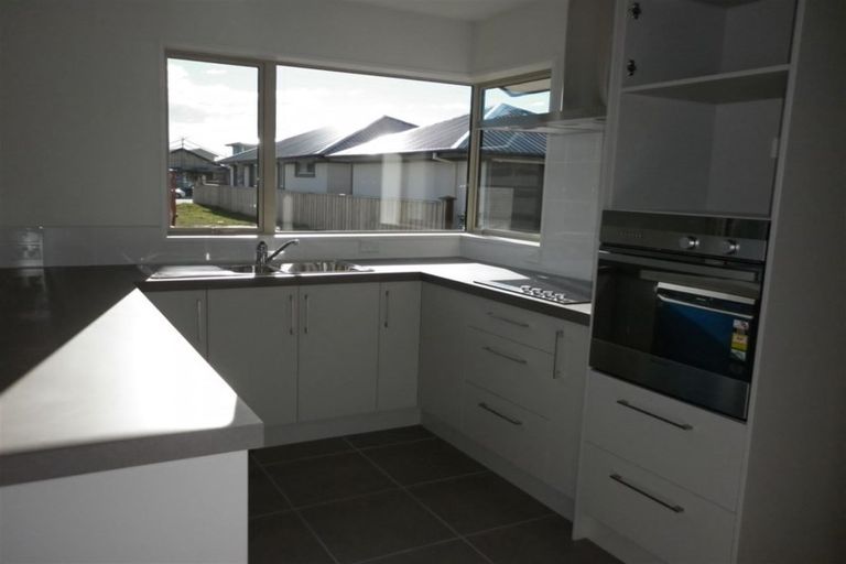 Photo of property in 52 Tahuna Street, Pegasus, 7612