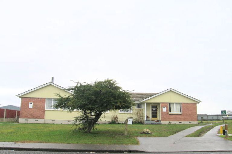 Photo of property in 301-303 Kotuku Street, Camberley, Hastings, 4120