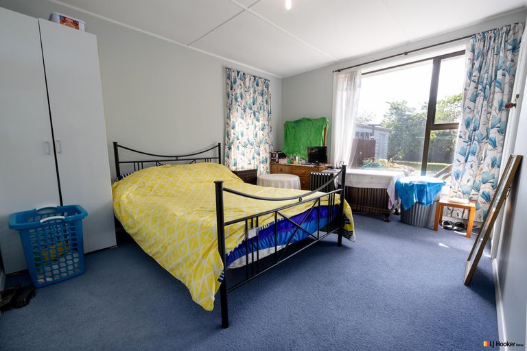 Photo of property in 15 Merrington Crescent, Aranui, Christchurch, 8061