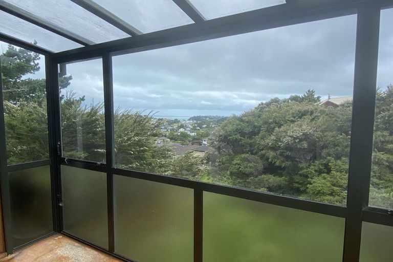 Photo of property in 91c Wade River Road, Stanmore Bay, Whangaparaoa, 0932