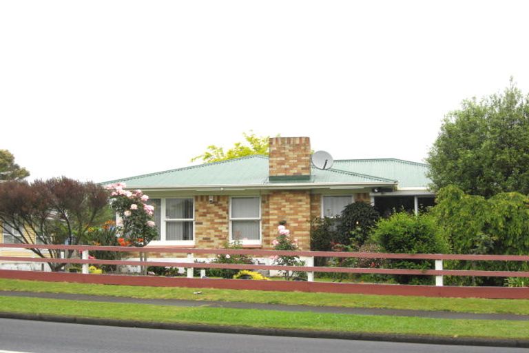 Photo of property in 33 Magnolia Avenue, Opaheke, Papakura, 2113