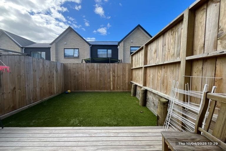 Photo of property in 31/125b Metcalfe Road, Ranui, Auckland, 0612