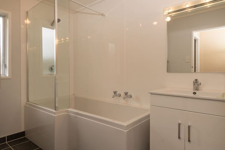 Photo of property in 5 Amber Place, Pukehangi, Rotorua, 3015