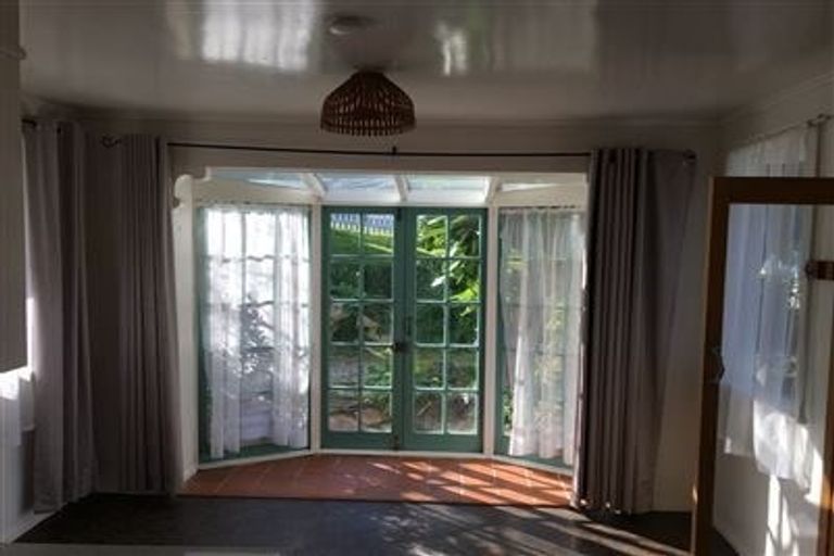 Photo of property in 4 Bevyn Street, Castor Bay, Auckland, 0620