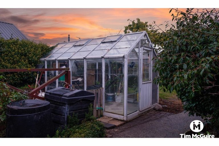 Photo of property in 26 Walton Park Avenue, Fairfield, Dunedin, 9018