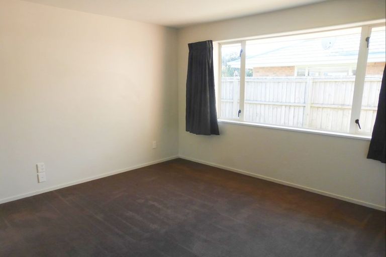 Photo of property in 12 Kydd Lane, Hornby, Christchurch, 8042