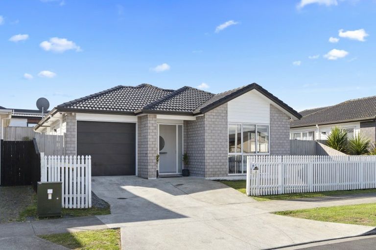 Photo of property in 10 Hemopo Street, Pukekohe, 2120