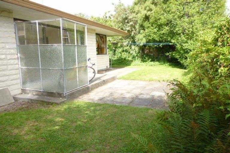 Photo of property in 2/14 Siska Place, Upper Riccarton, Christchurch, 8041